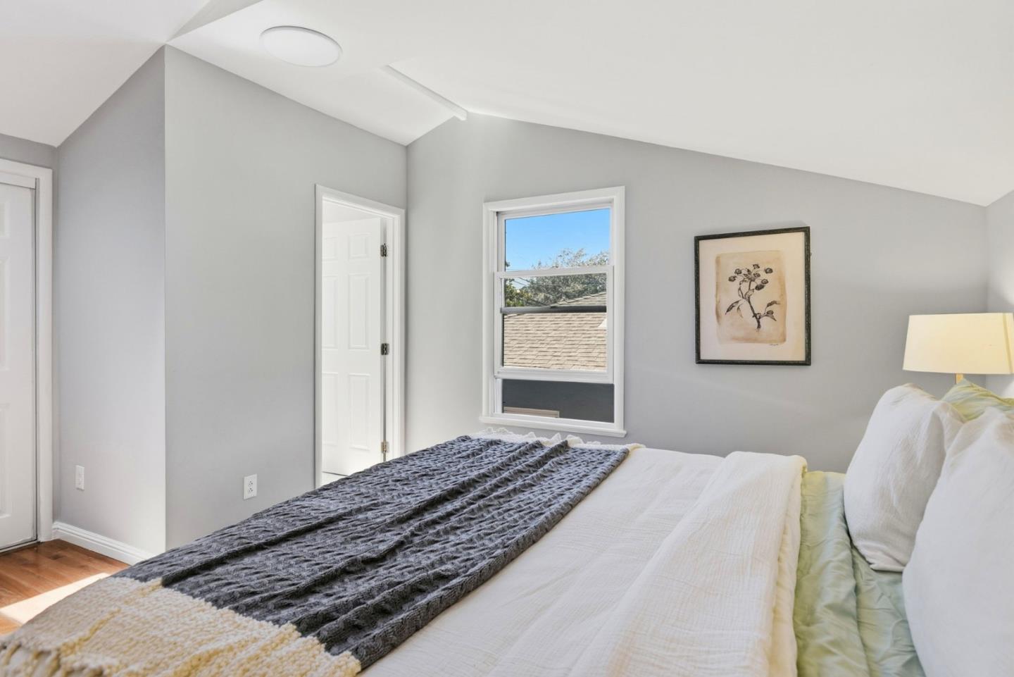 3010 Alameda De Las Pulgas