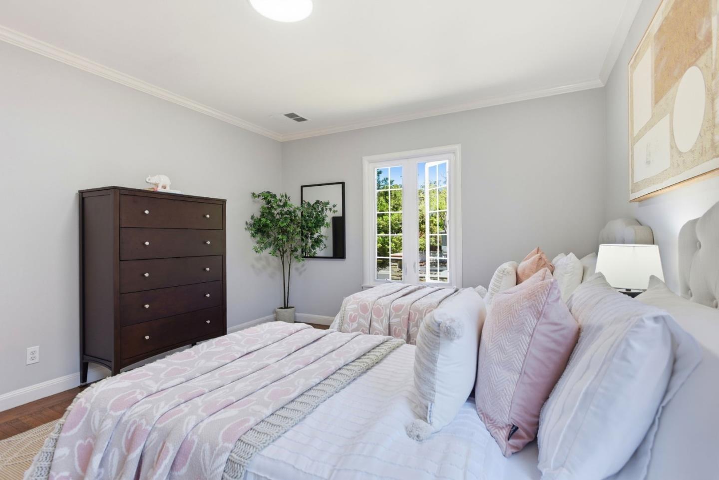 3010 Alameda De Las Pulgas