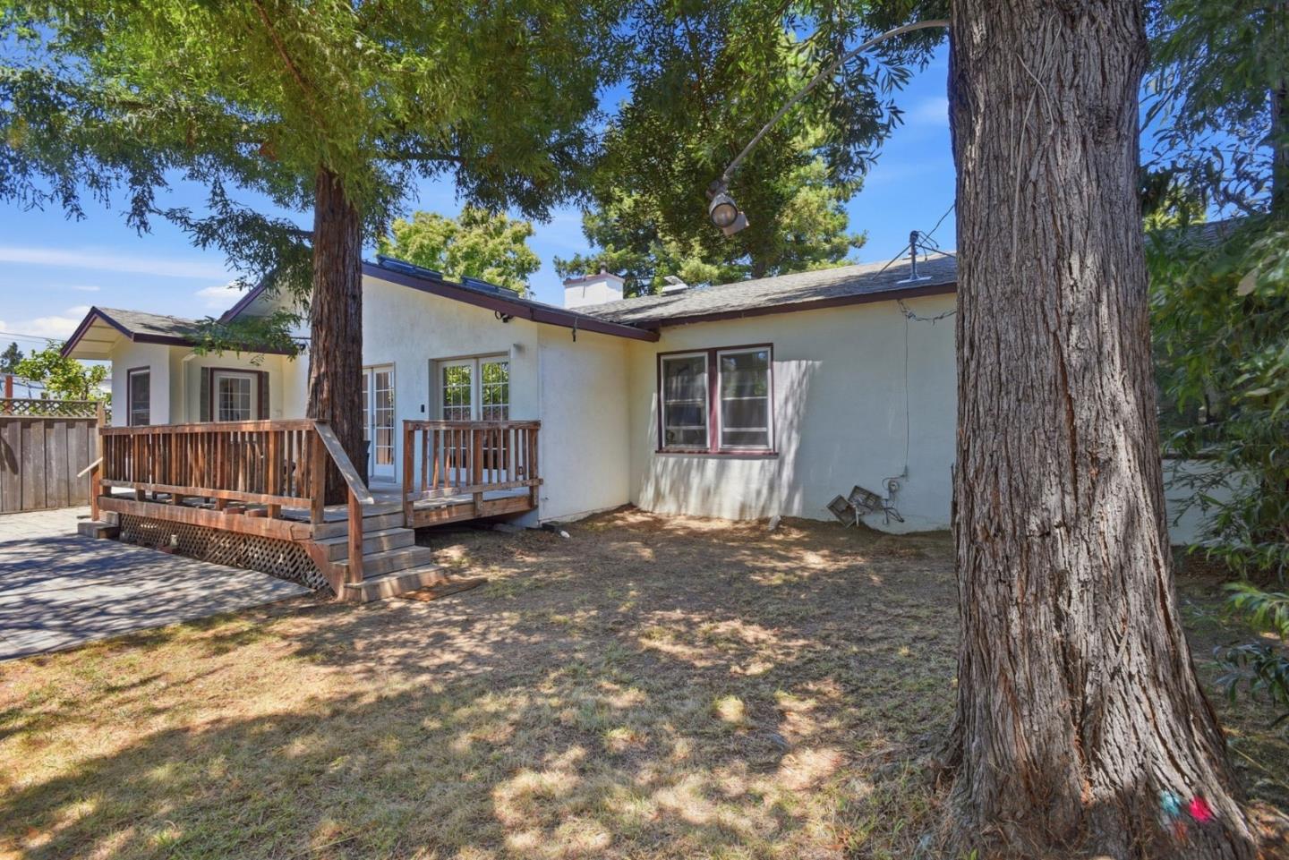 3010 Alameda De Las Pulgas