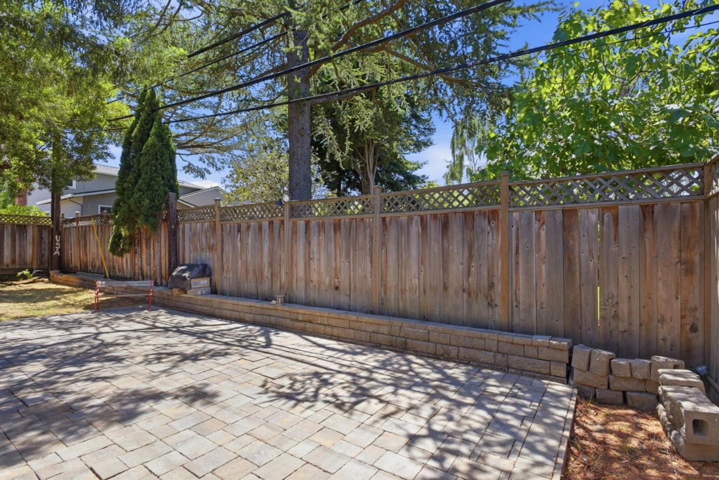 3010 Alameda De Las Pulgas
