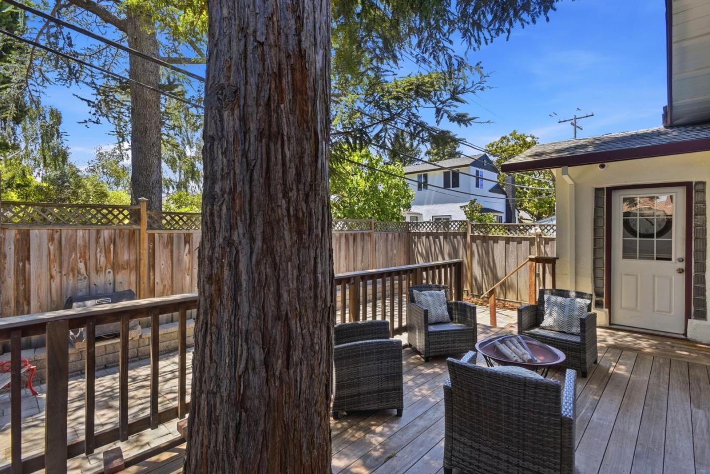 3010 Alameda De Las Pulgas