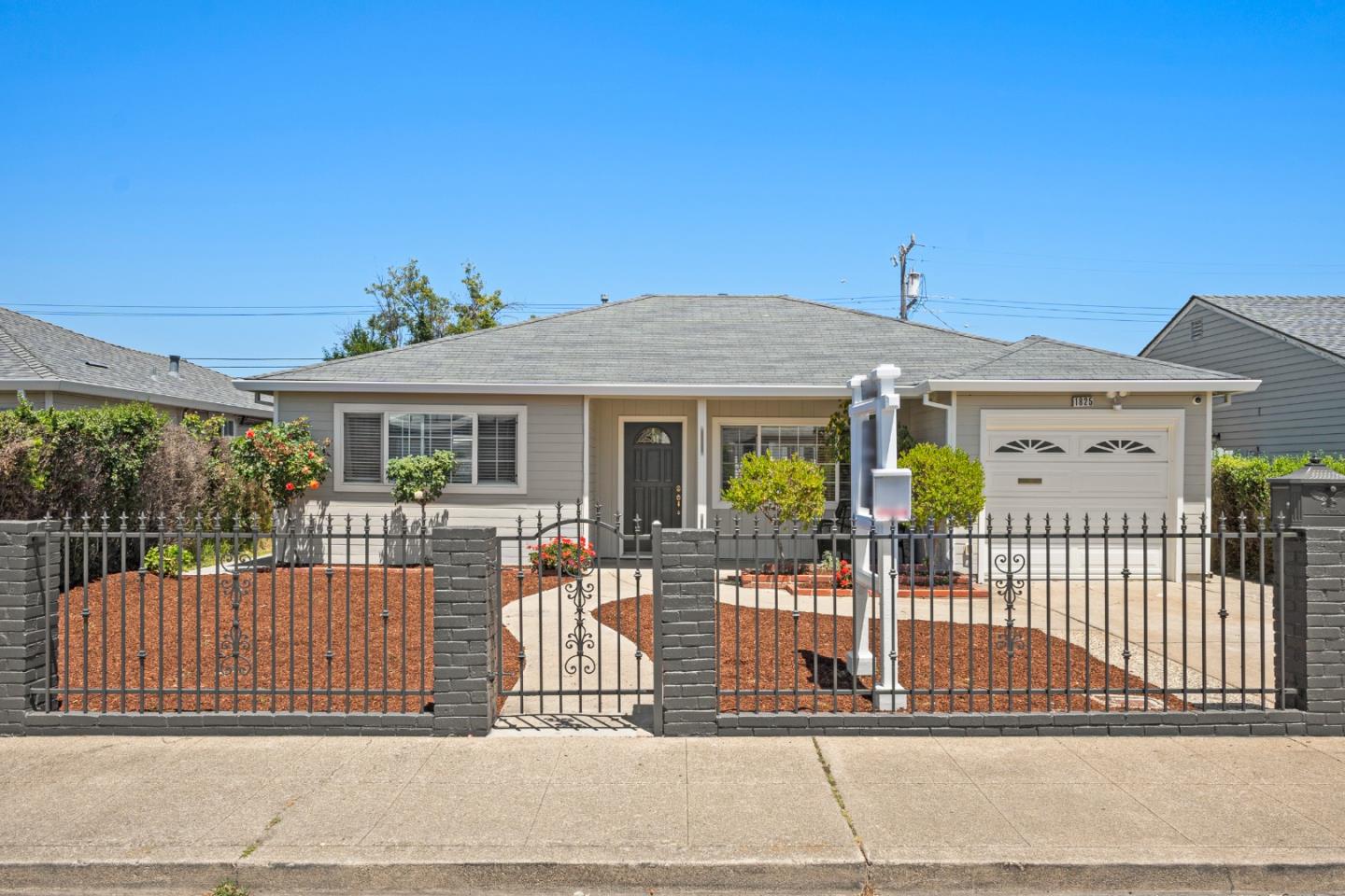 1825 Dale Avenue