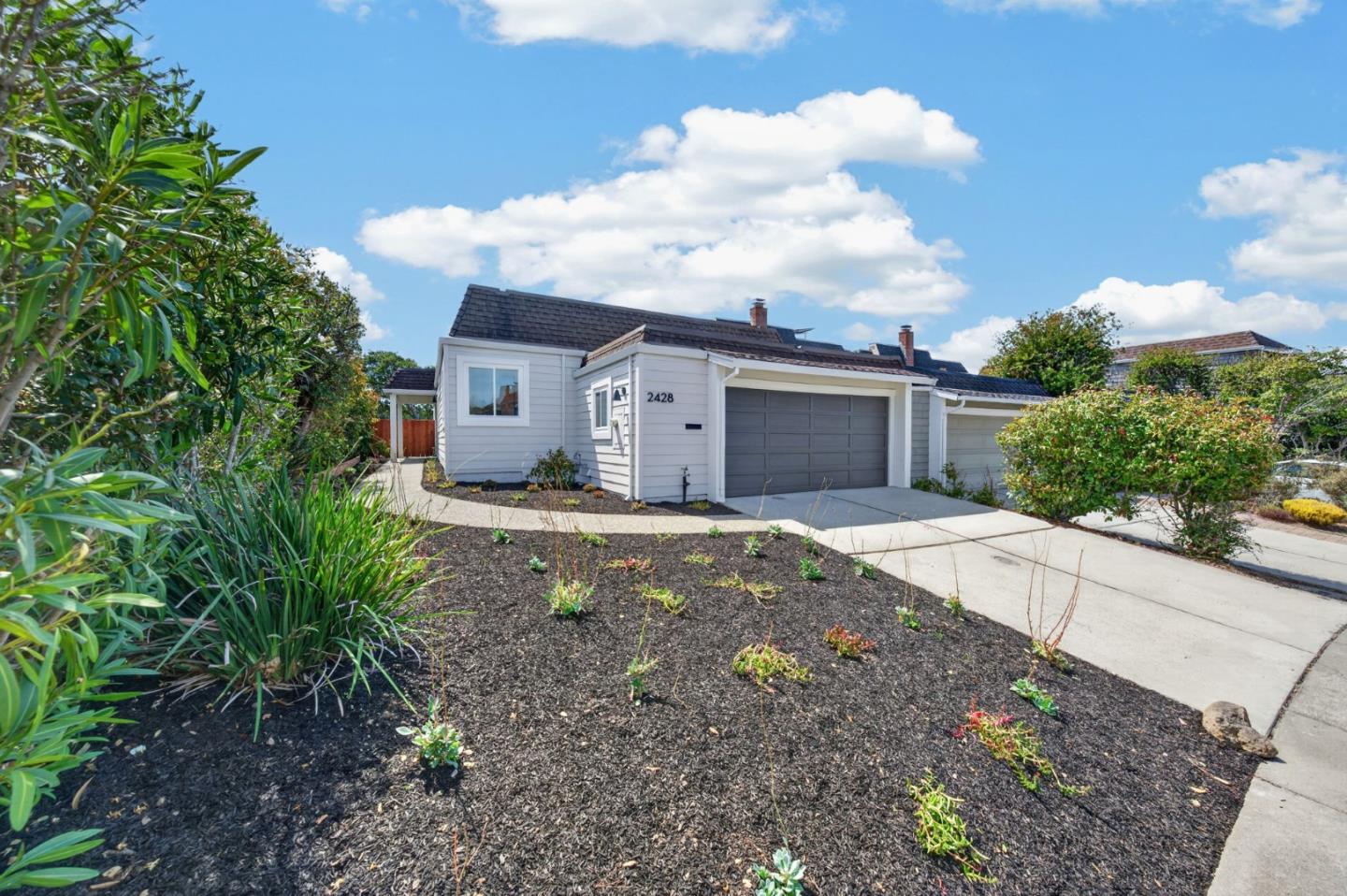 2428 Hastings DR