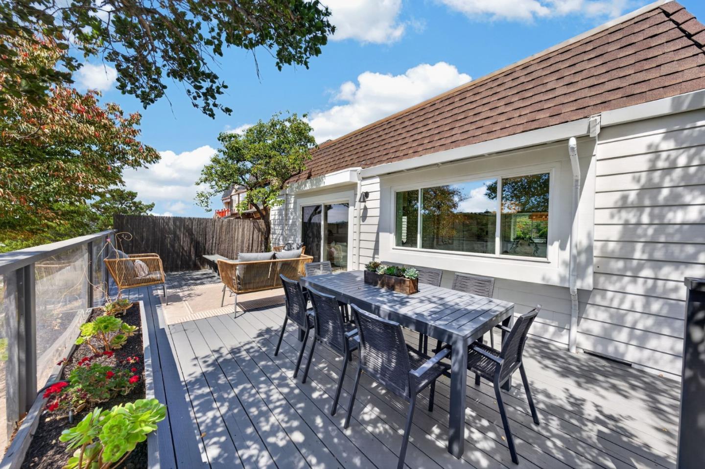 2428 Hastings DR