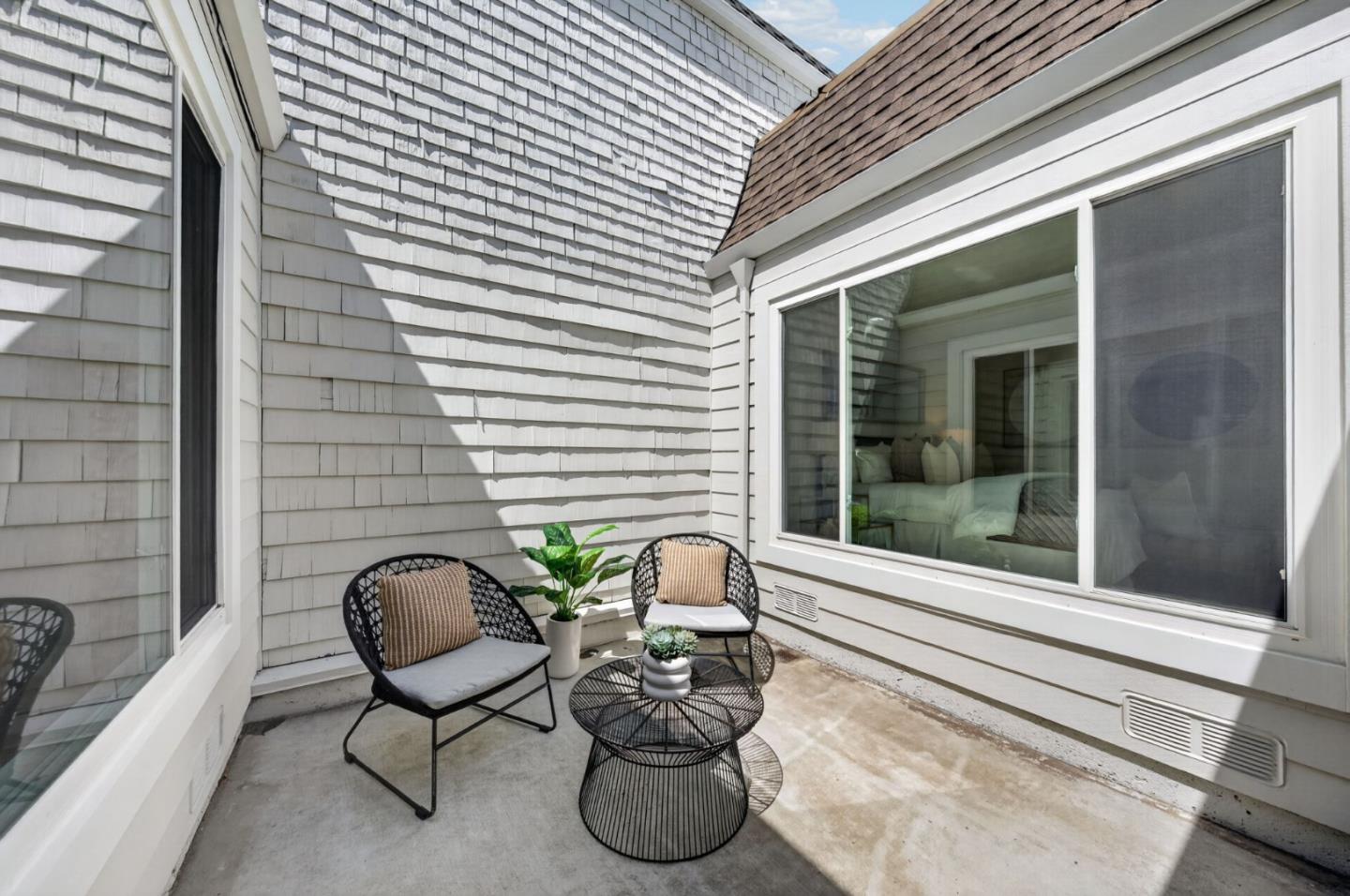 2428 Hastings DR