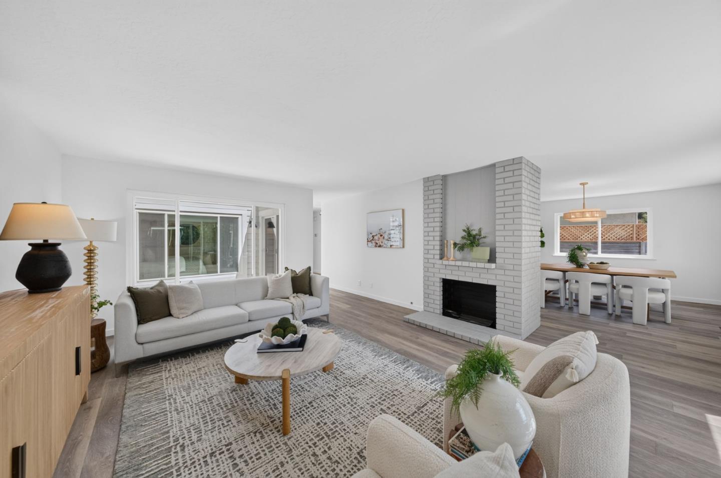 2428 Hastings DR