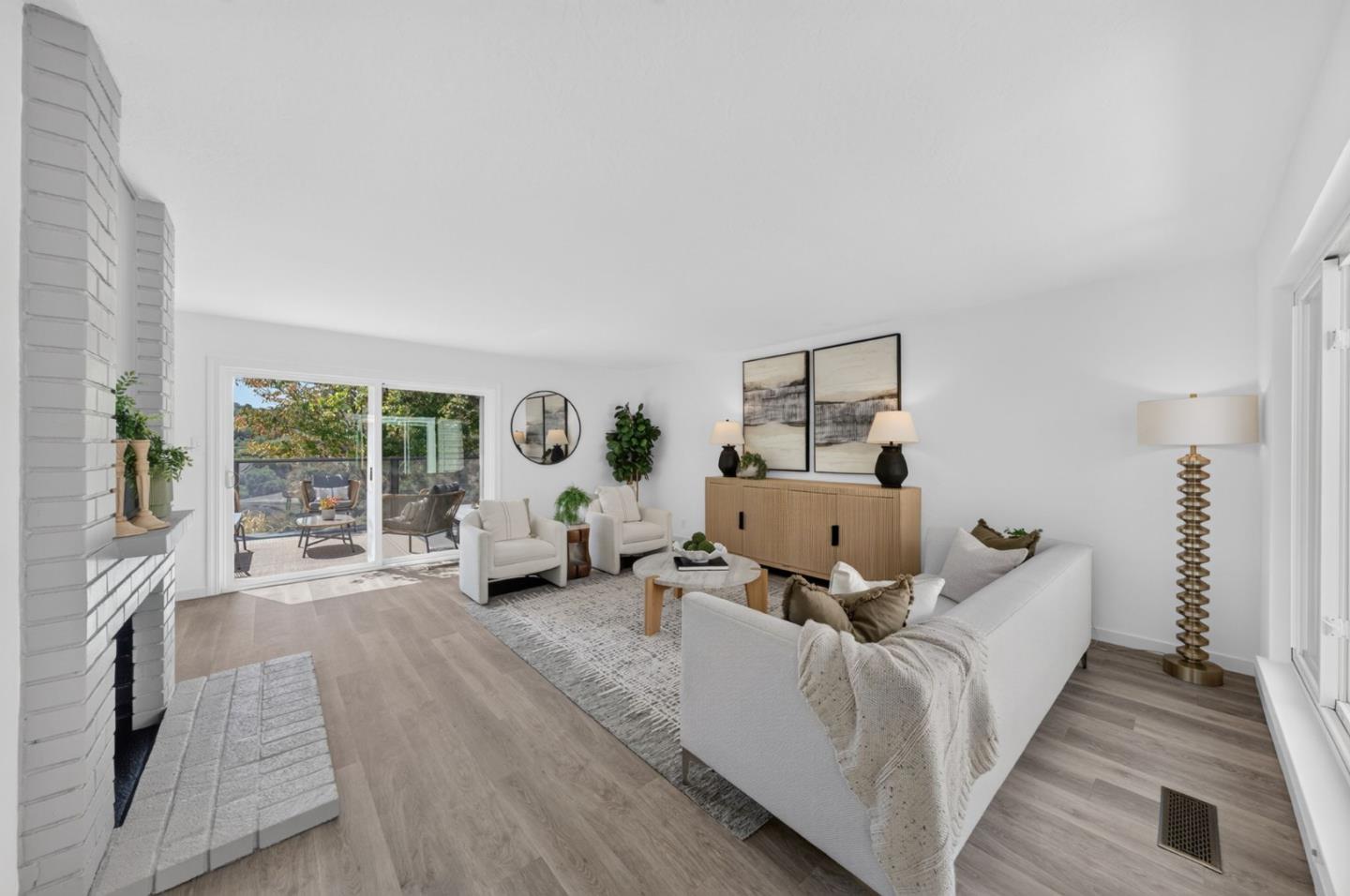 2428 Hastings DR