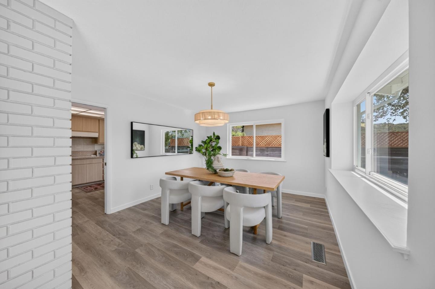 2428 Hastings DR