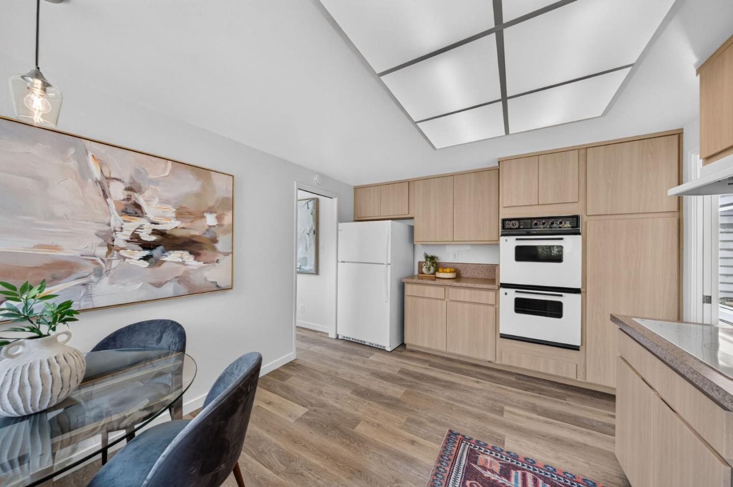 2428 Hastings DR
