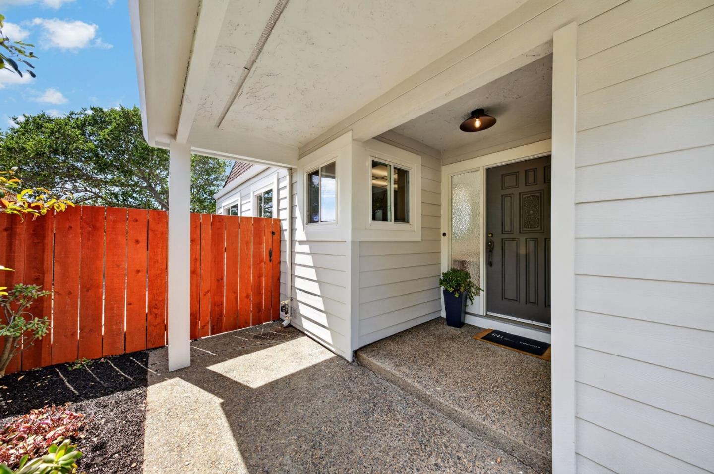 2428 Hastings DR