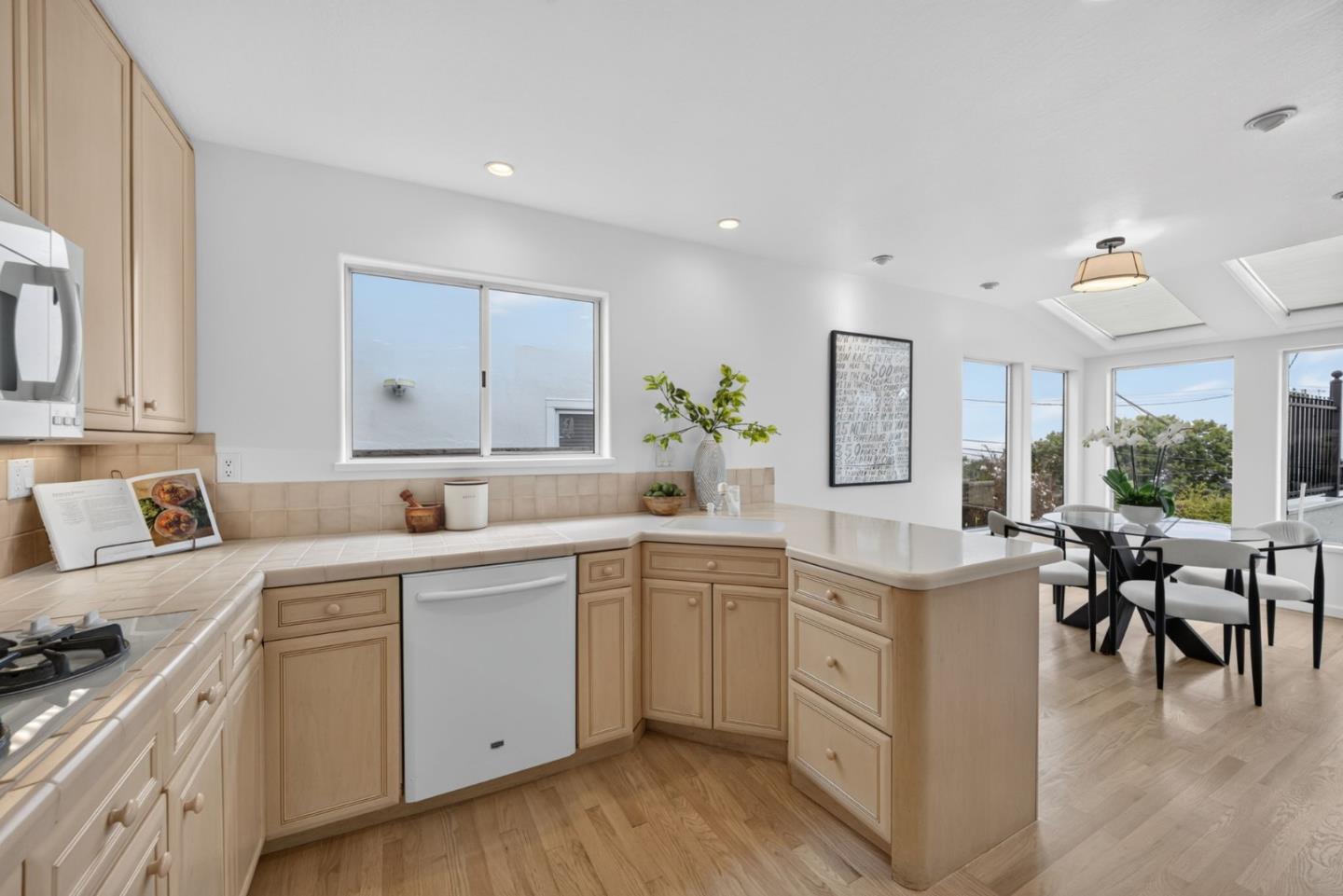 1516 Alturas DR