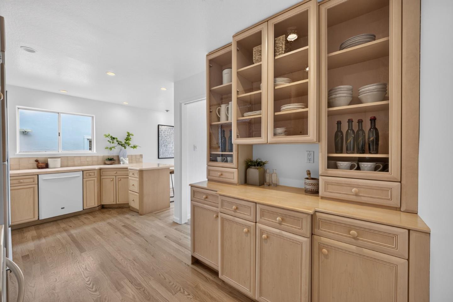 1516 Alturas DR