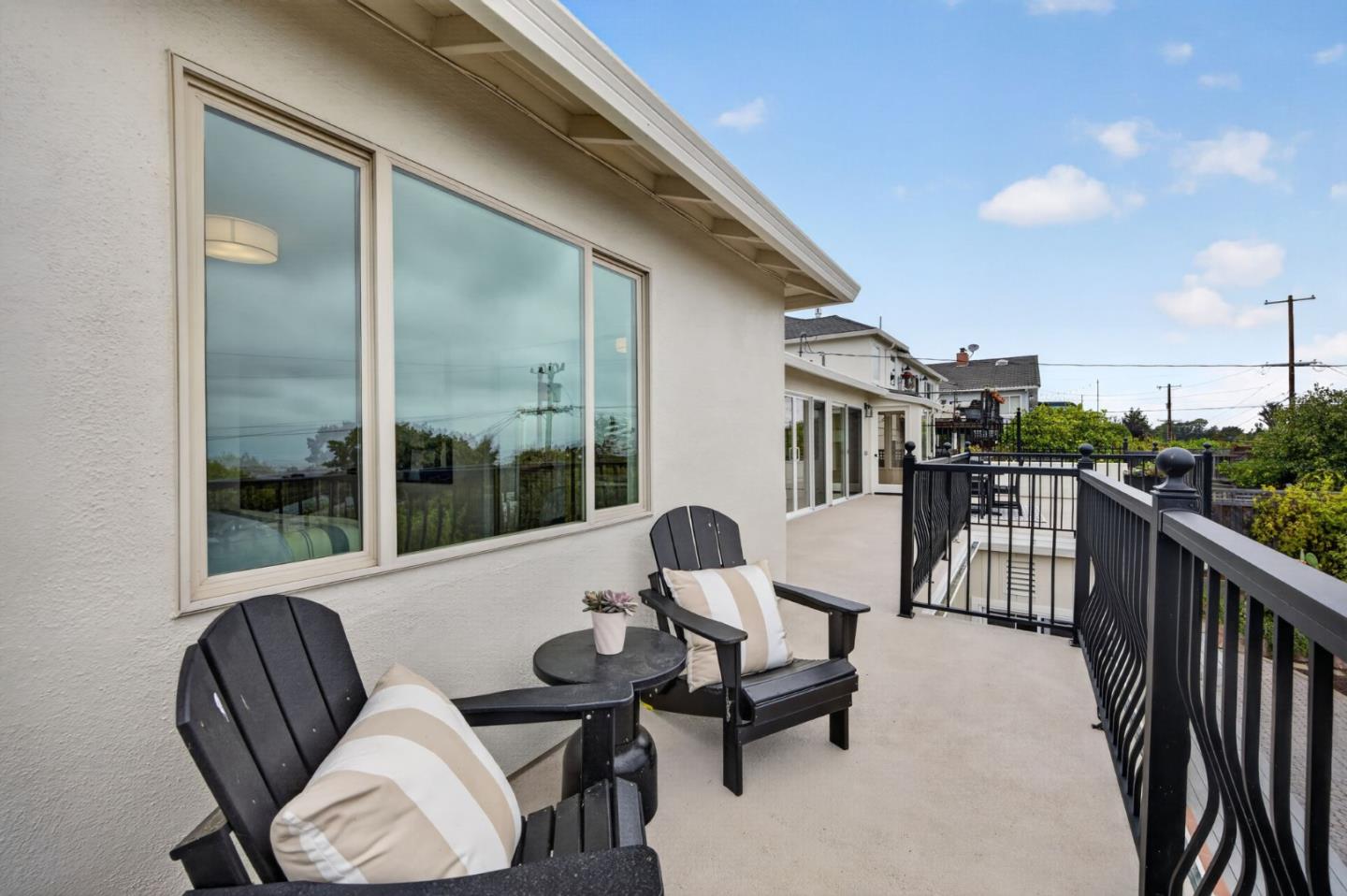 1516 Alturas DR