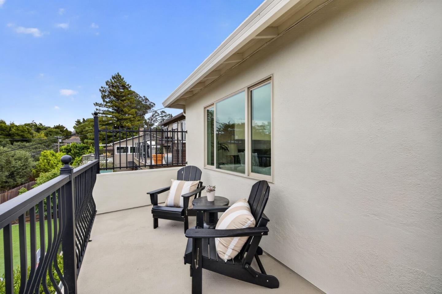 1516 Alturas DR