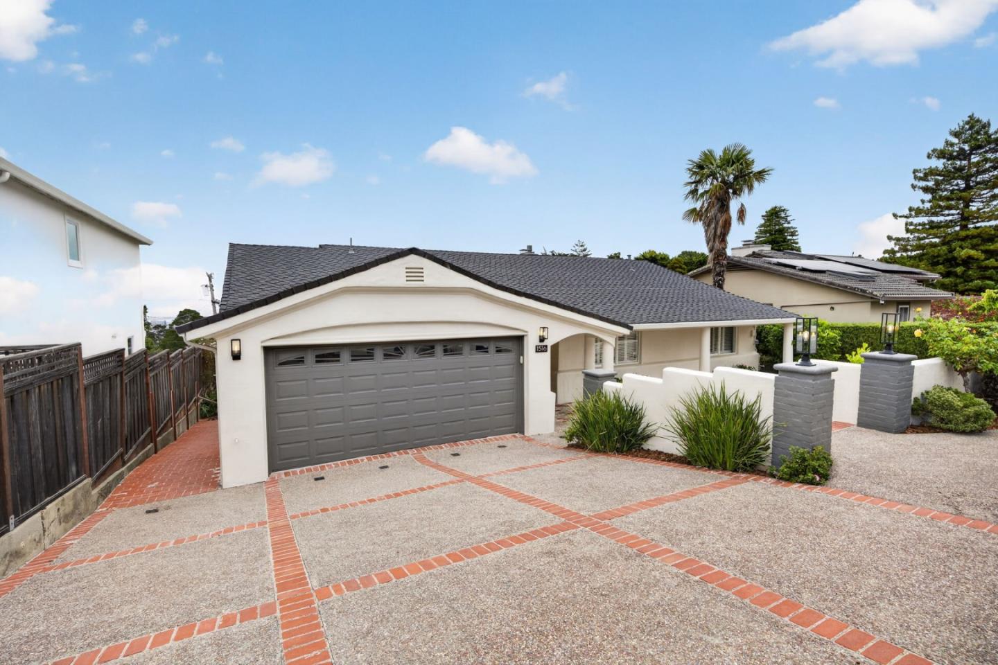 1516 Alturas DR