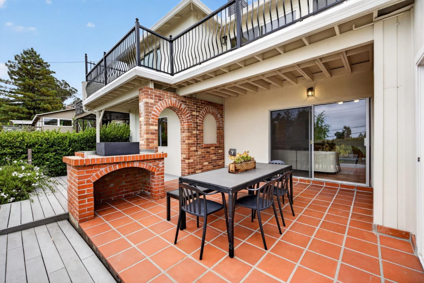 1516 Alturas DR