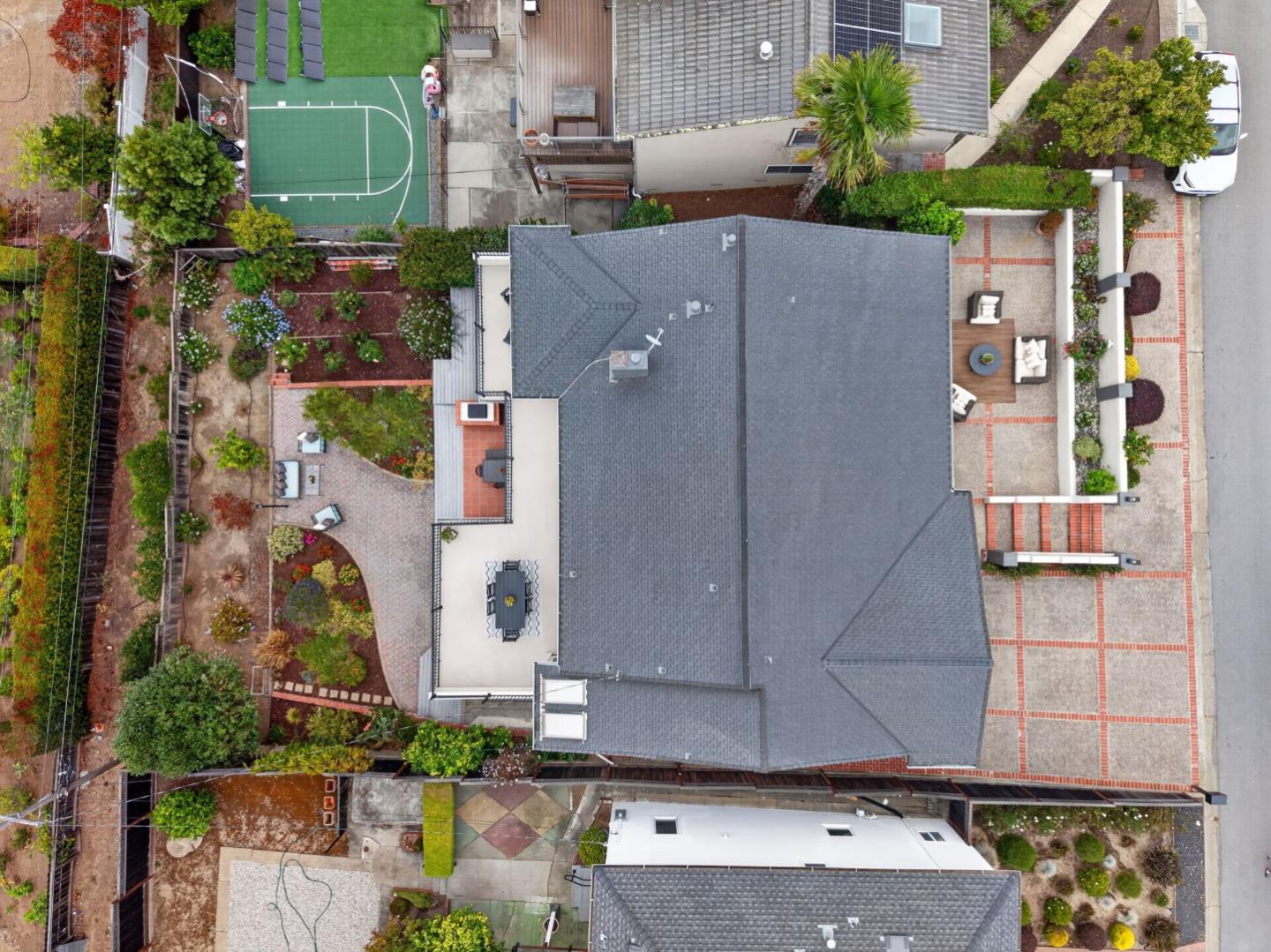 1516 Alturas DR