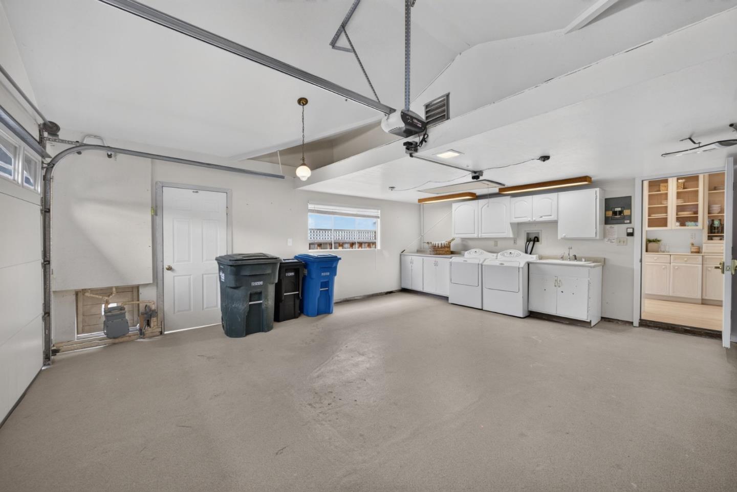 1516 Alturas DR