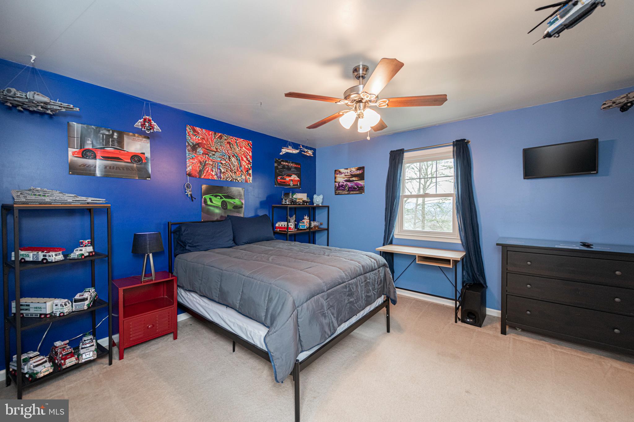 5 LONGVIEW DRIVE
