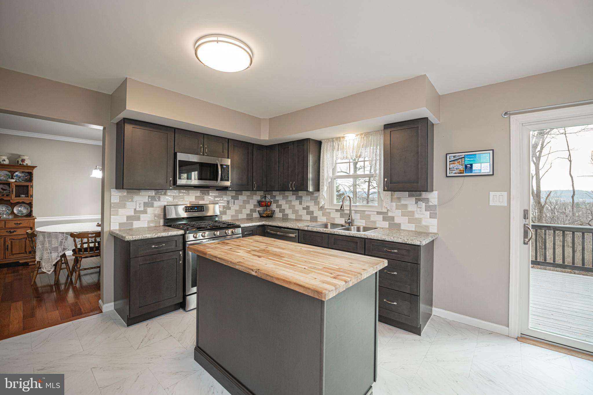 5 LONGVIEW DRIVE