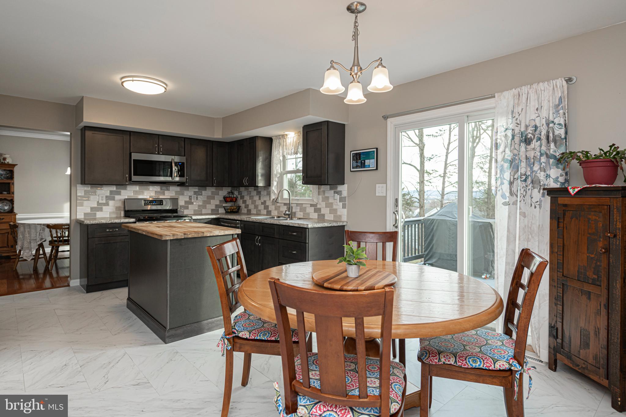 5 LONGVIEW DRIVE