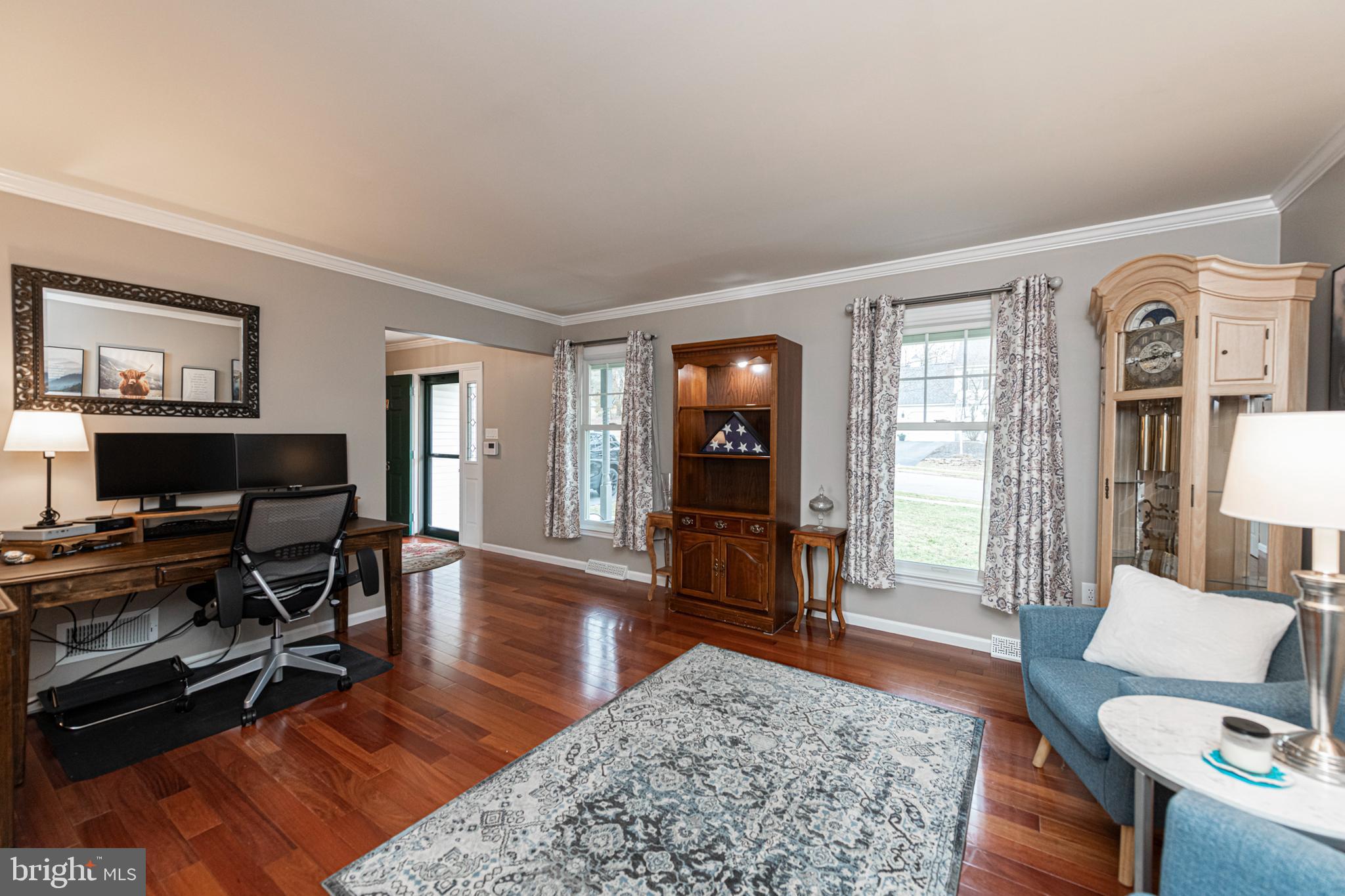5 LONGVIEW DRIVE