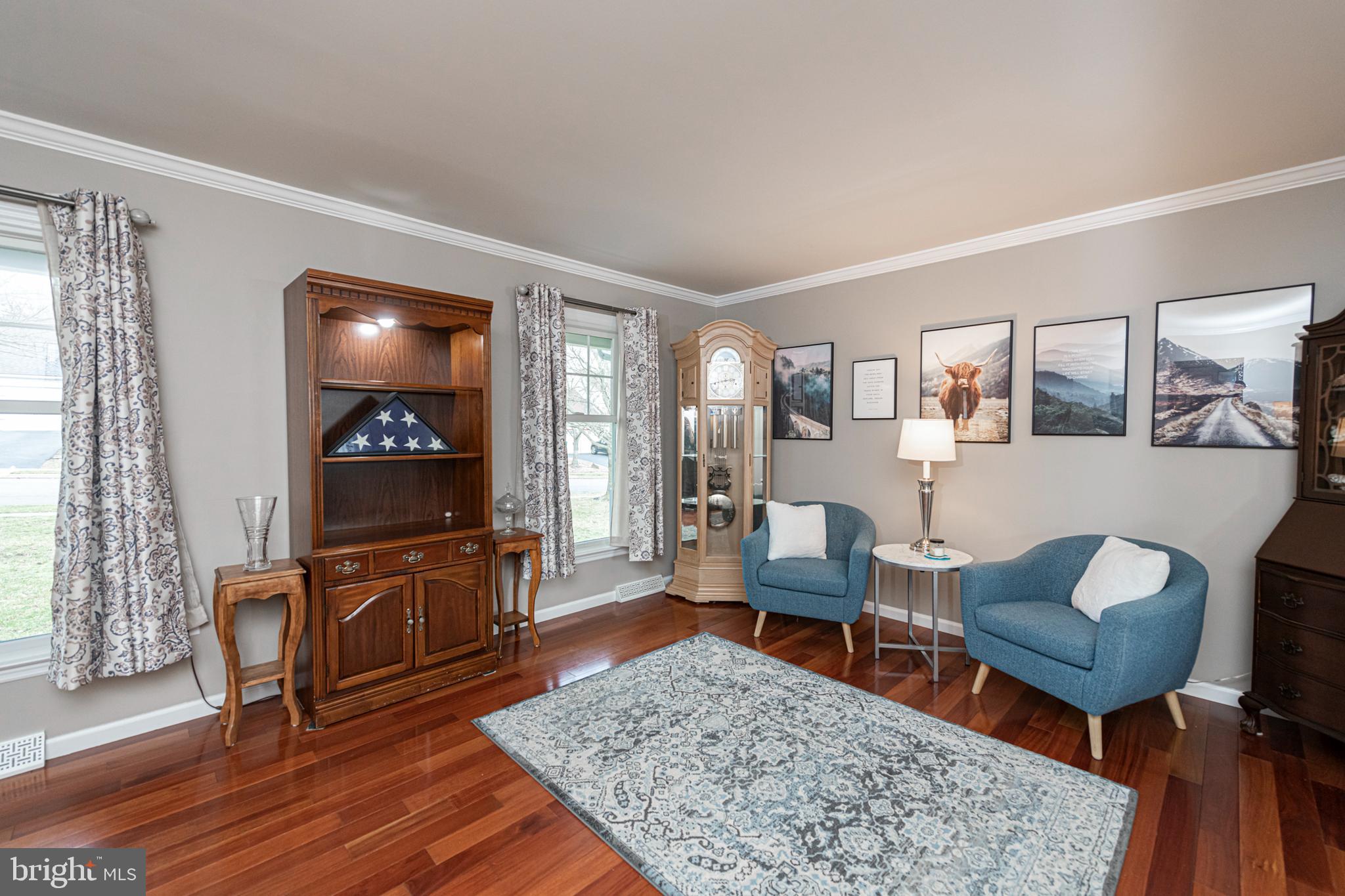 5 LONGVIEW DRIVE