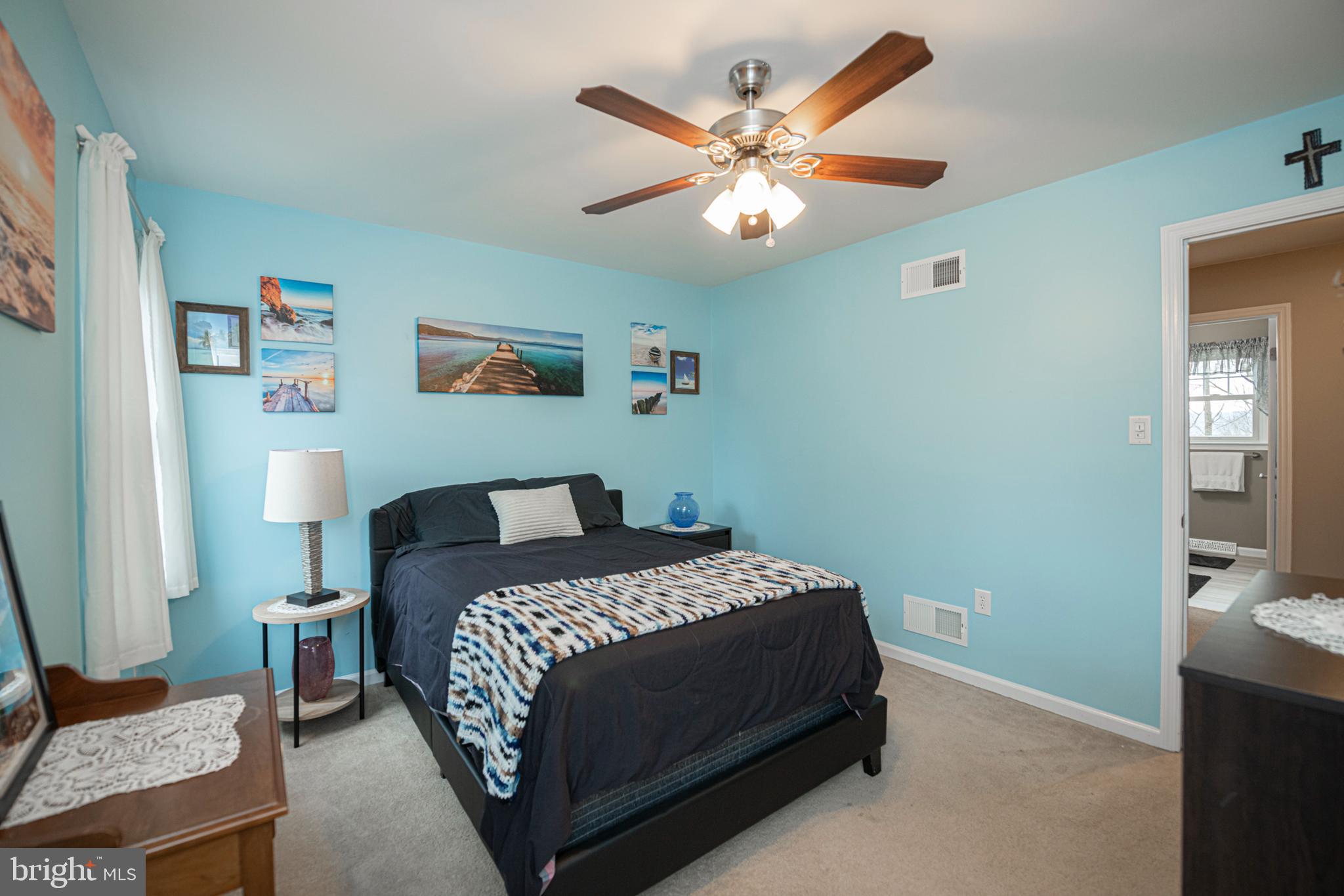 5 LONGVIEW DRIVE