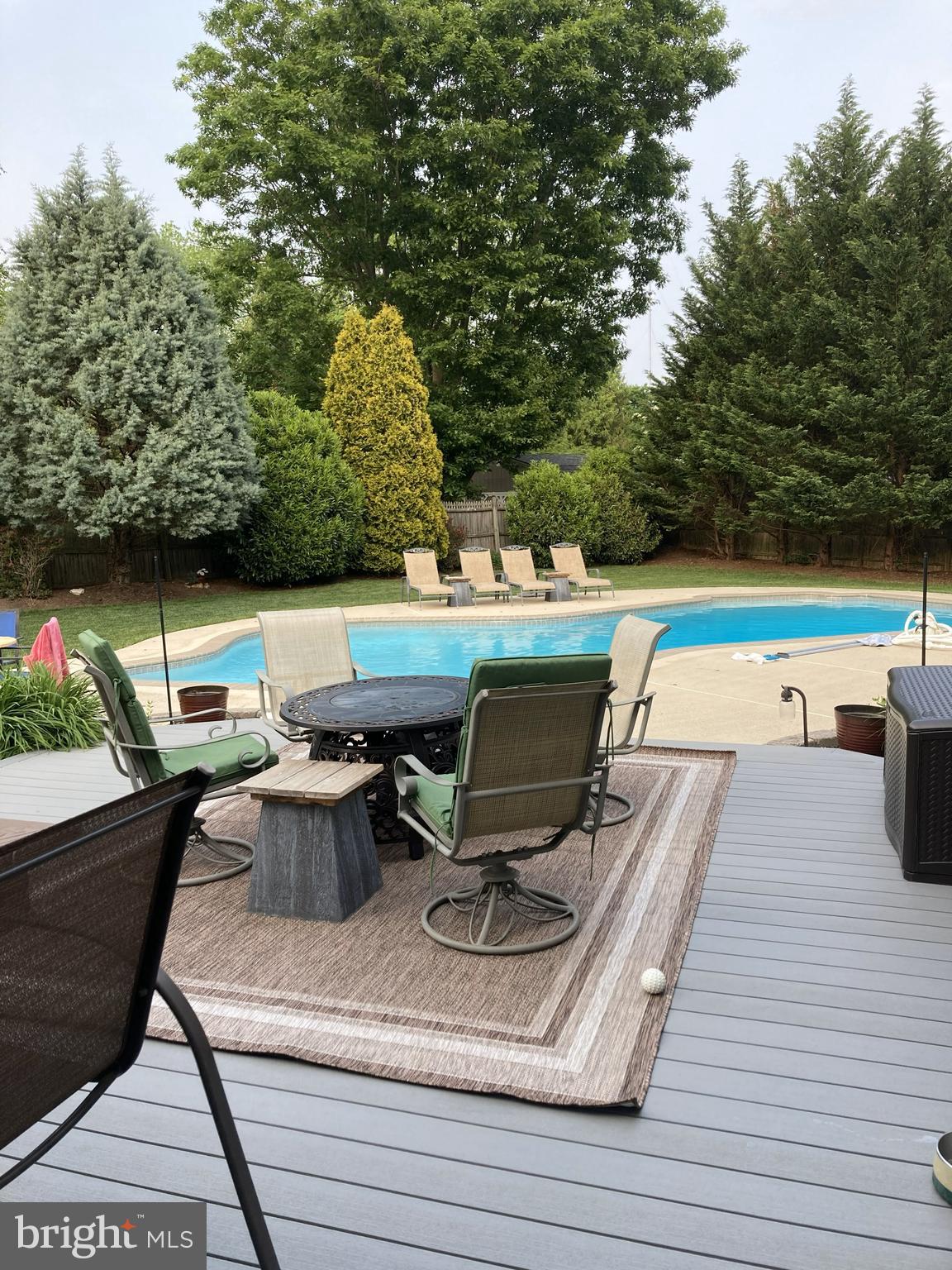 407 SAINT ANNS CIRCLE