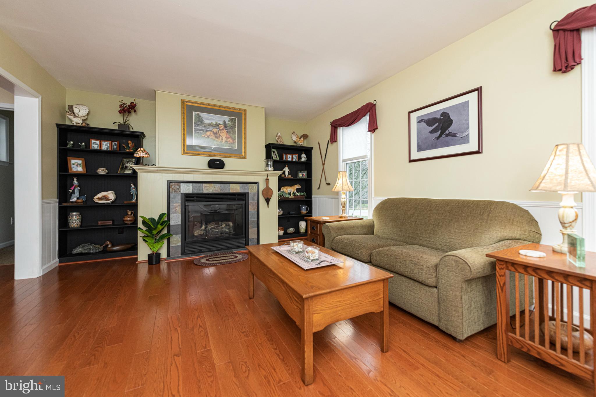 407 SAINT ANNS CIRCLE