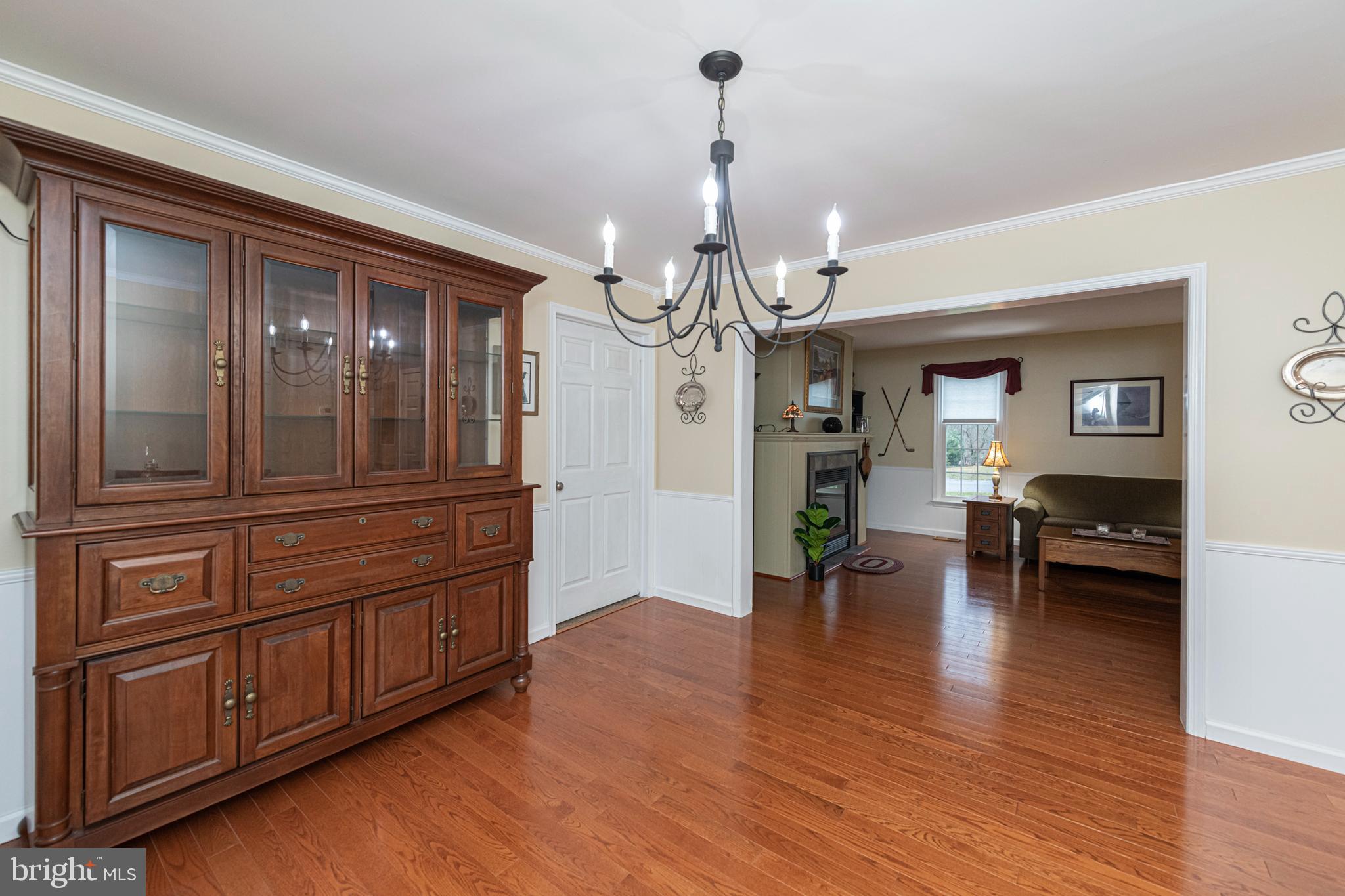 407 SAINT ANNS CIRCLE