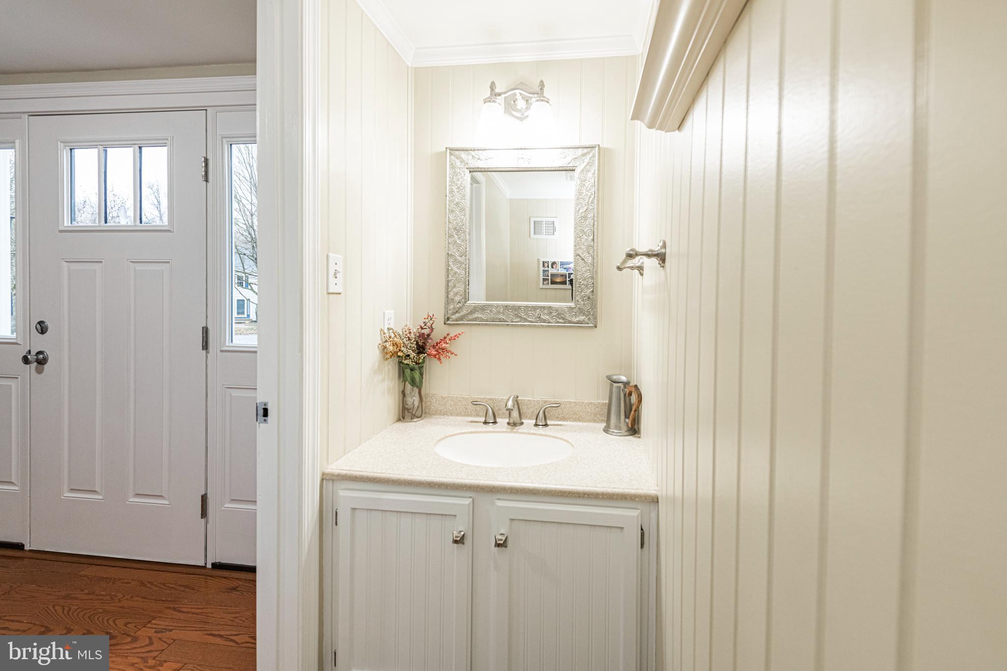 407 SAINT ANNS CIRCLE