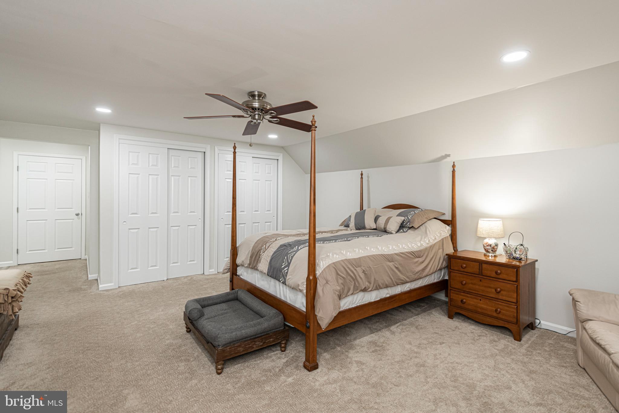 407 SAINT ANNS CIRCLE