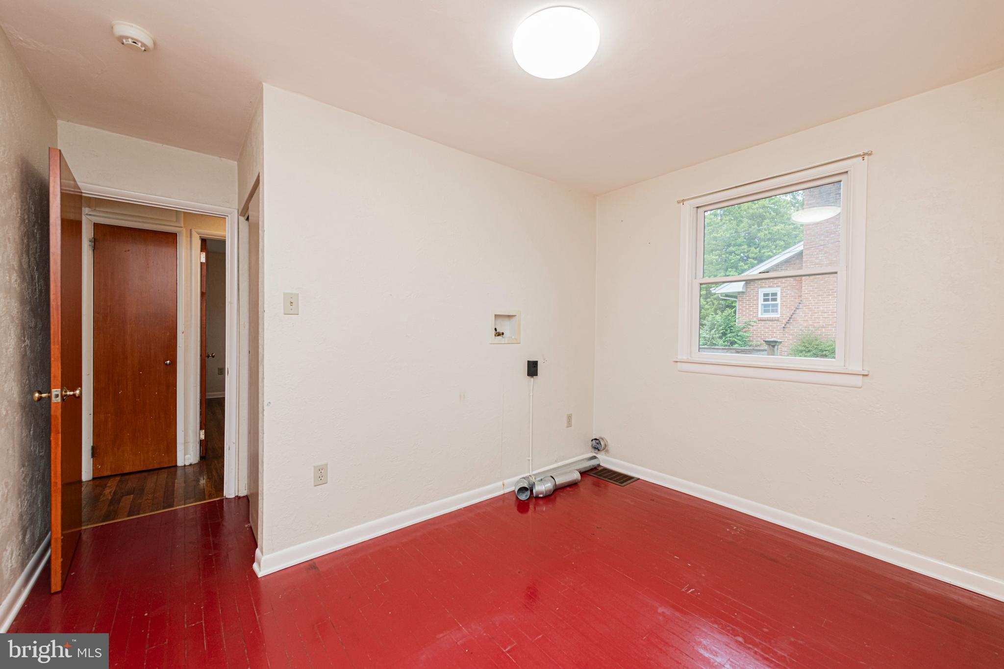 905 WELLS ROAD