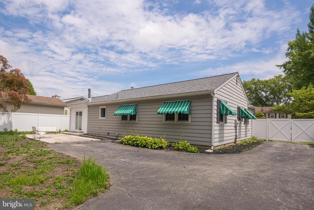 55 KENALCON DRIVE