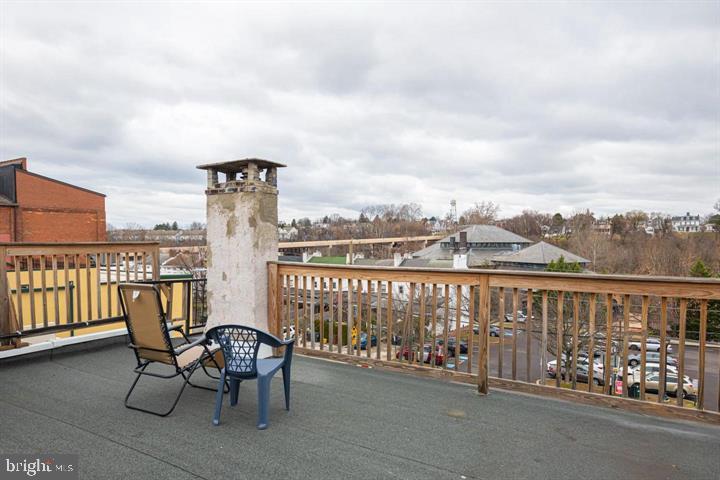 215 BRIDGE STREET UNIT B UNIT B