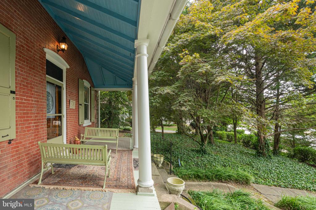 731 MAIN STREET