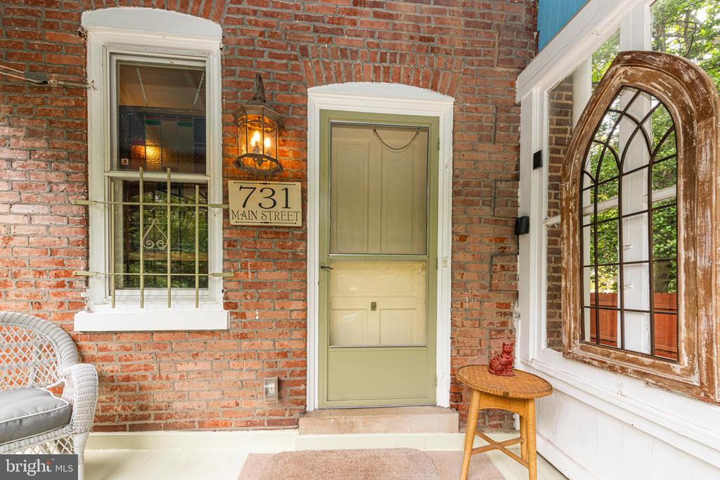 731 MAIN STREET