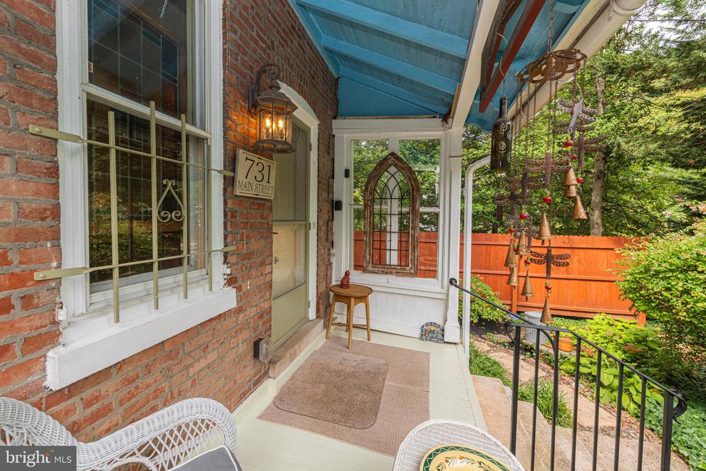 731 MAIN STREET