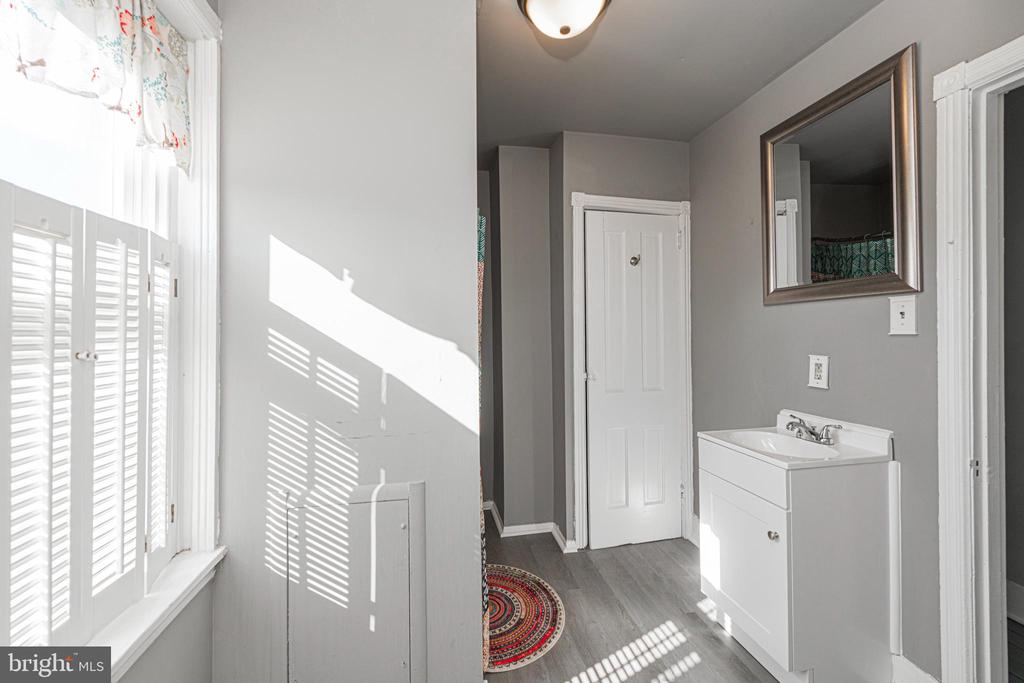 405 FRANKLIN AVENUE