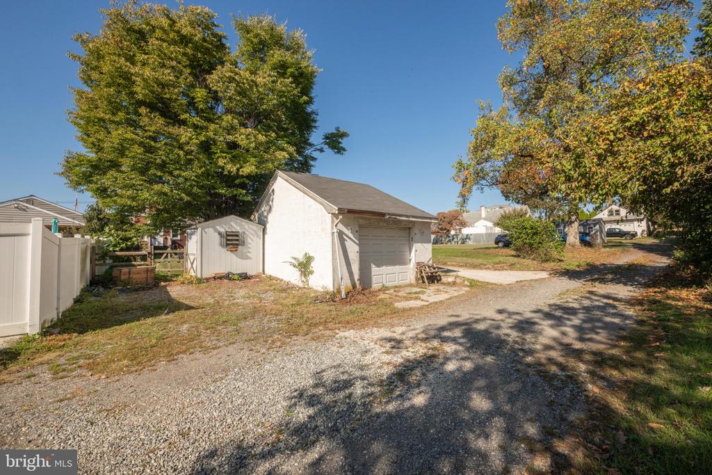 405 FRANKLIN AVENUE