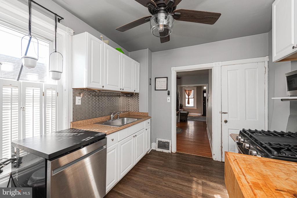 405 FRANKLIN AVENUE