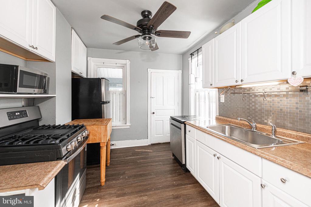 405 FRANKLIN AVENUE