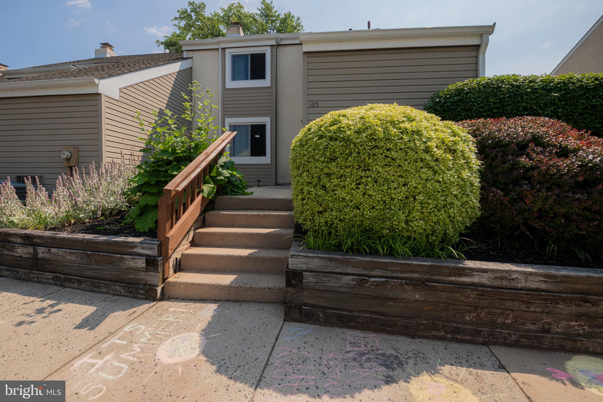 105 ROSKEEN COURT 108