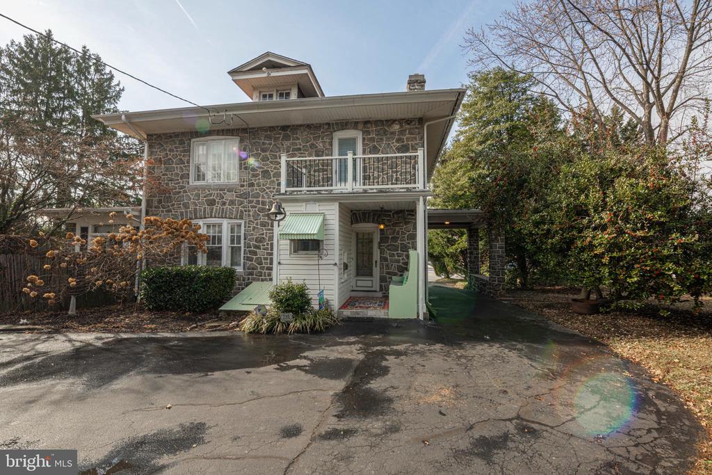 735 MAIN STREET