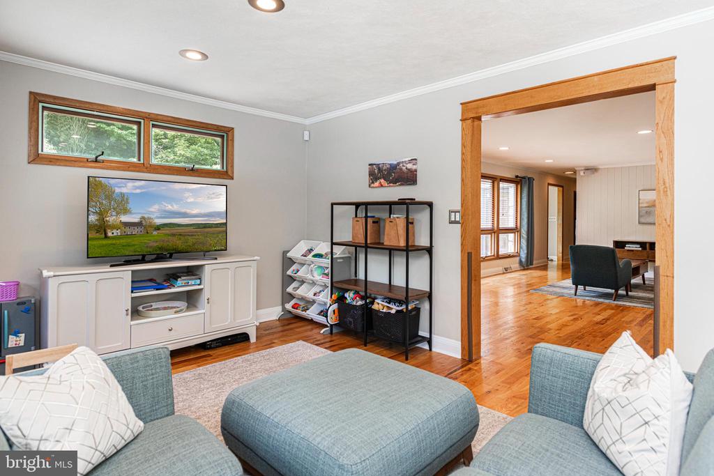 75 RUSSELL ROAD N