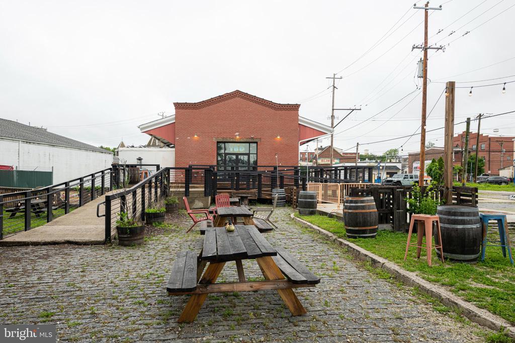 425 BRIDGE STREET