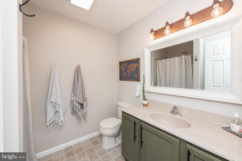 1053 ALMOND DRIVE 3