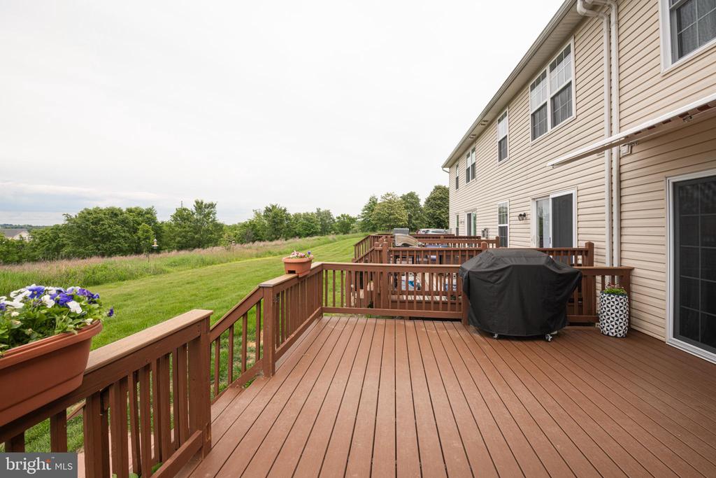1053 ALMOND DRIVE 3