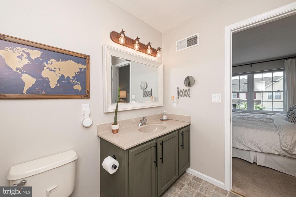 1053 ALMOND DRIVE 3